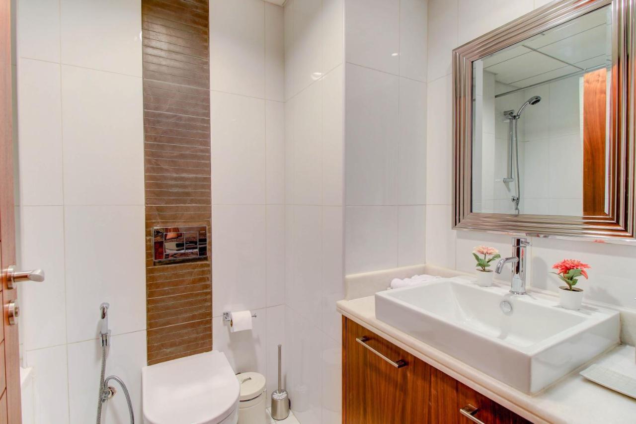 Durrani Homes - Luxurious Studio Near Dubai Mall With Pool View Exterior photo