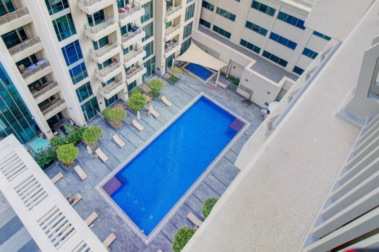 Durrani Homes - Luxurious Studio Near Dubai Mall With Pool View Exterior photo